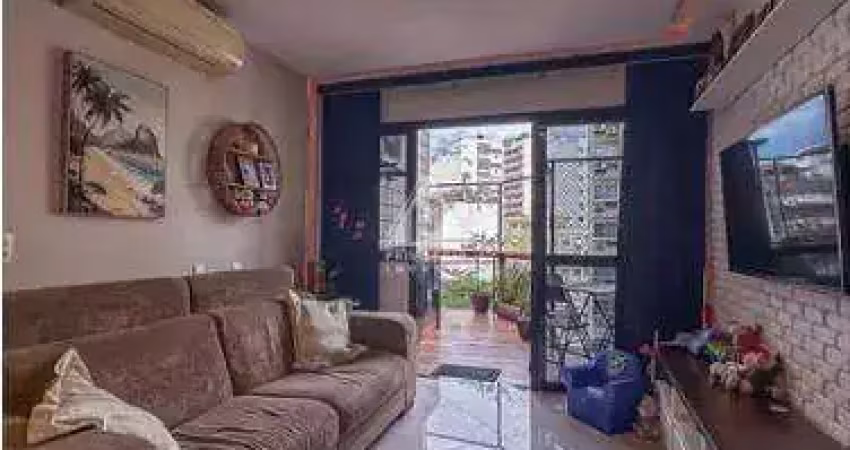 Apartamento dúplex, 2 quartos, reformado à venda no flamengo – varanda, vaga e infraestrutura completa