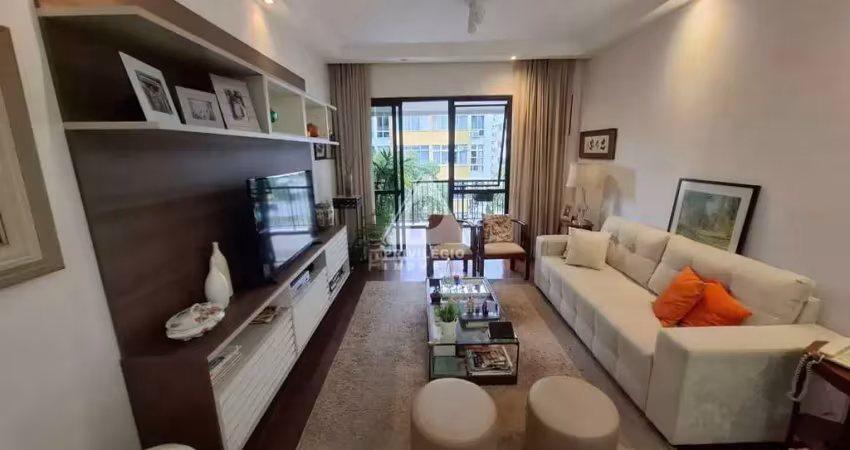 Apartamento com 2 quartos, varanda, 117m² e vaga na escritura, à venda em laranjeiras!