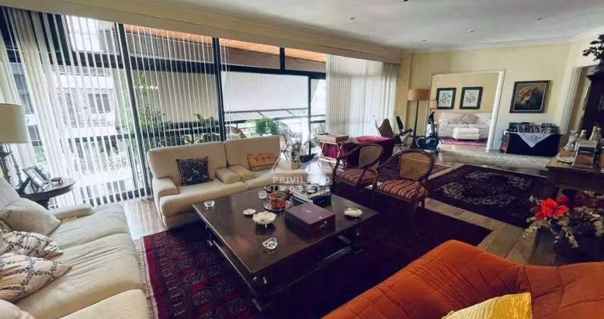 3 quartos, 3 banheiros, dependência completa, 3 vagas, 256m2 na lagoa