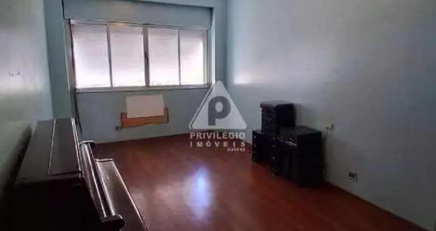 Apartamento de 3 quartos na praia do flamengo! oportunidade única!