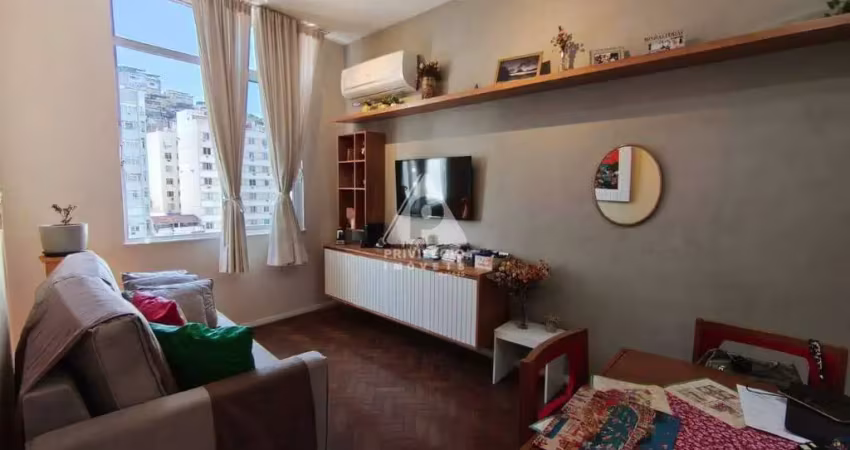 Apartamento reformado de 1 quarto à venda no catete, com vista livre e sol da manhã
