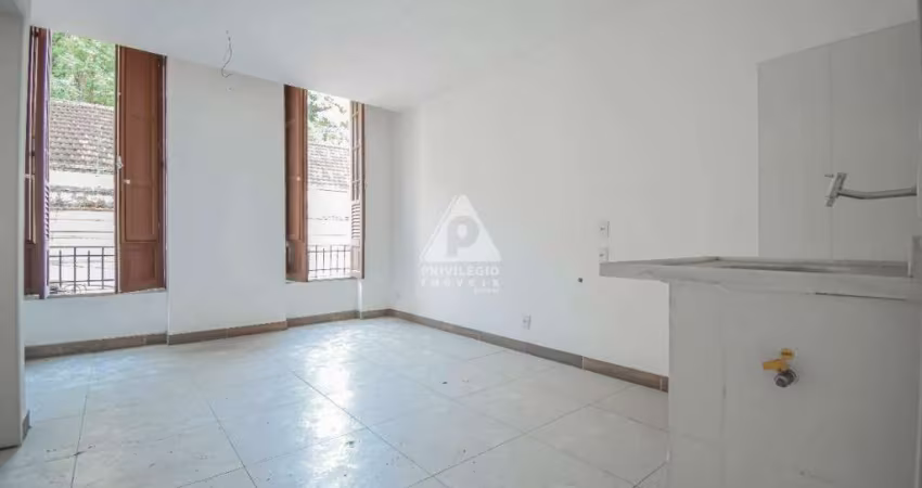 Apartamento à venda, 2 quartos, Centro - RIO DE JANEIRO/RJ