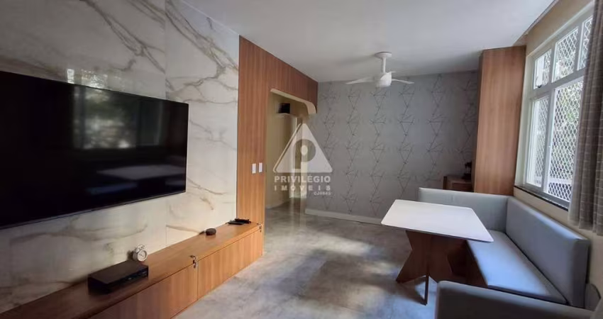 Apartamento todo reformado com 3 quartos e 1 suite no Flamengo