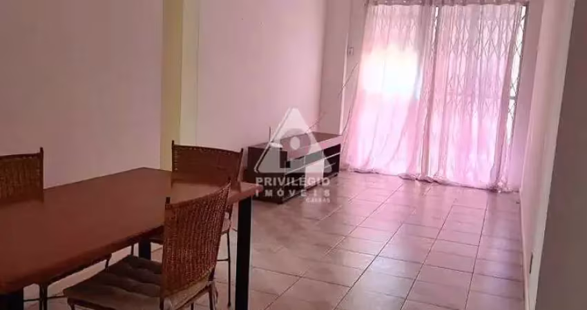 Oportunidade. apartamento de 2 quartos com varanda e vaga na garagem, a venda no coração de vila isabel