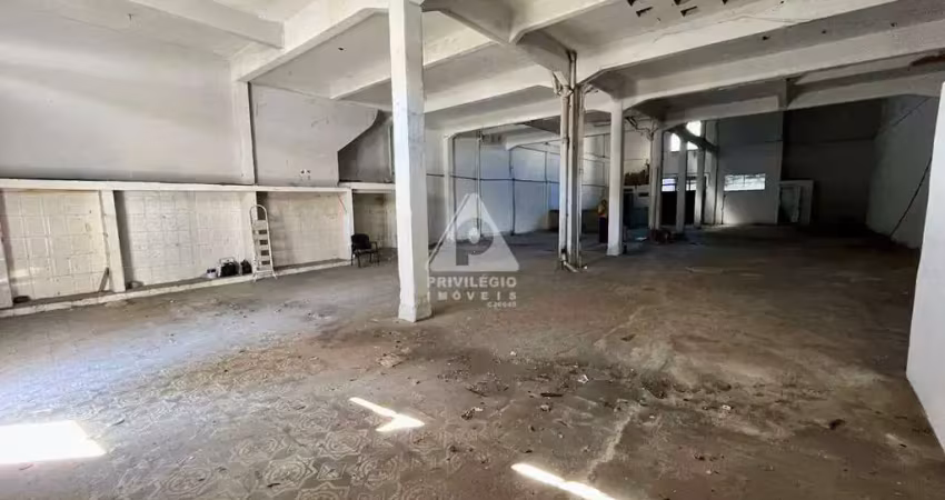 Loja / salão / ponto comercial à venda com 470m² no centro