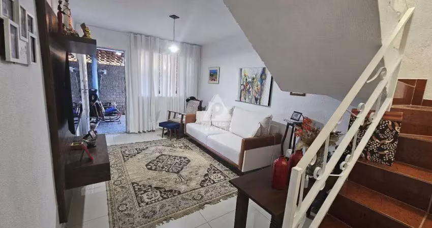 Casa em campo grande, 2 quartos (1 c/ sacada), piscina pequena, 2 vagas - bairro carolina