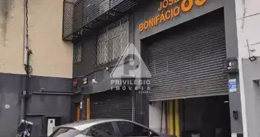 Prédio comercial com 2 andares, próximo ao norte shopping.