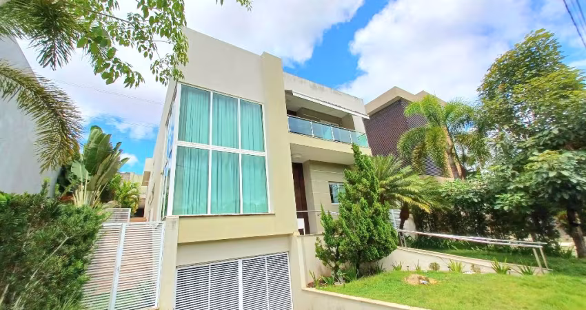 Casa a venda 5/4 sendo 3 suítes  em Alphaville 2 Salvador - PORTEIRA FECHADA