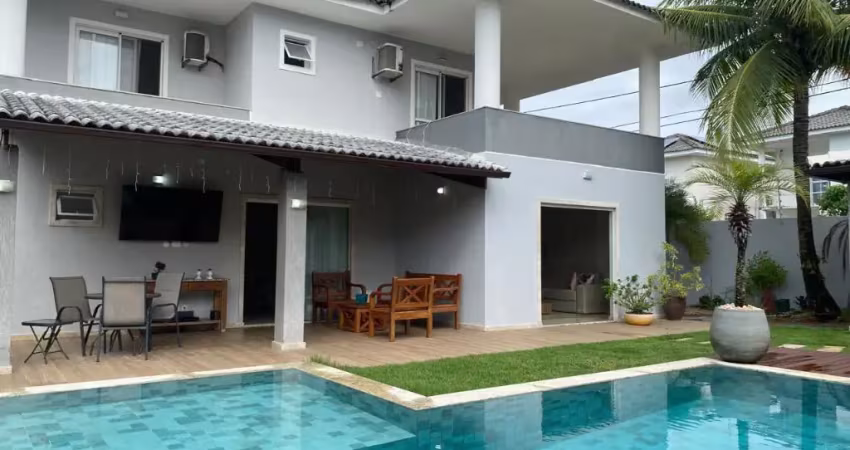 Casa 4/4 sendo 2 suítes, rua sem saída na priscila dutra vilas do atlântico
