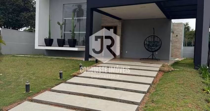 Excelente casa, dentro do loteamento fechado, com clube completo