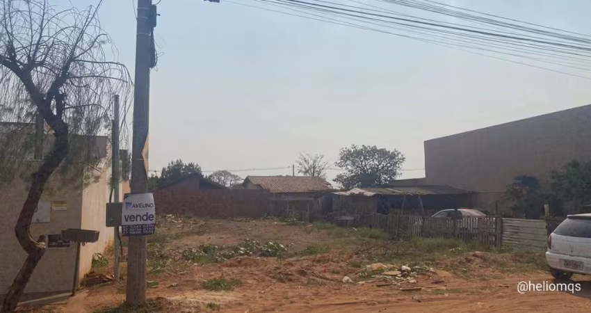 Terreno na Av comercial na frente do Supermercado Mister junior