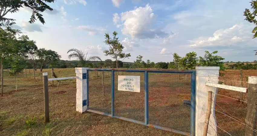 Chácara com córrego, na região das três barras (25 km do centro de campo grande - ms)
