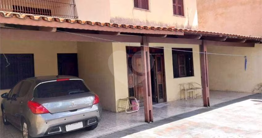 Casa para venda possui 324 metros quadrados com 5 quartos em Vila União - Fortaleza - Ceará