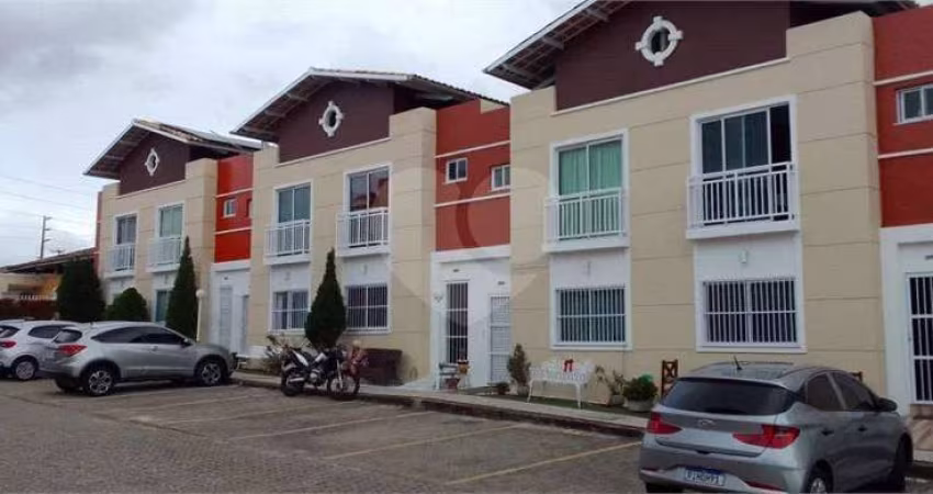 Casa de condomínio para venda possui 70 metros quadrados com 2 quartos