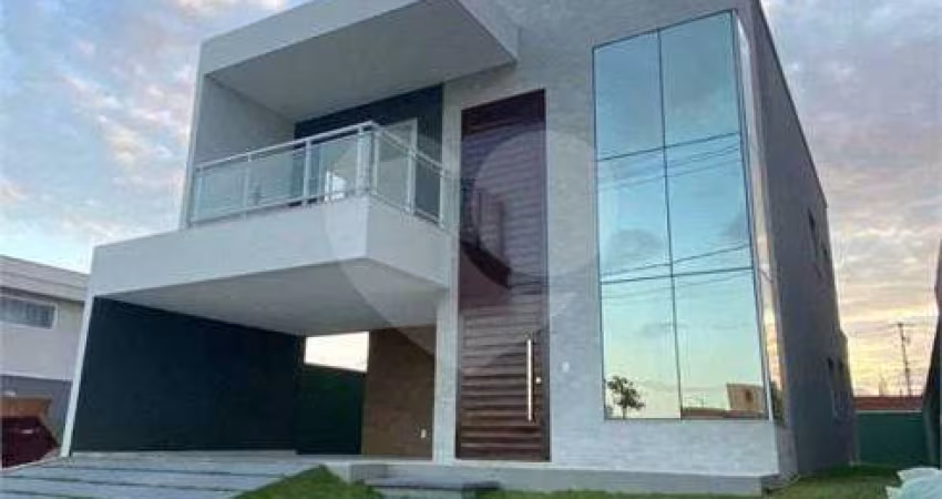 Casa de condomínio para venda tem 211 metros quadrados com 4 quartos