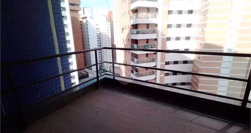 Apartamento para venda possui 80 metros quadrados com 2 quartos em Mucuripe - Fortaleza - Ceará