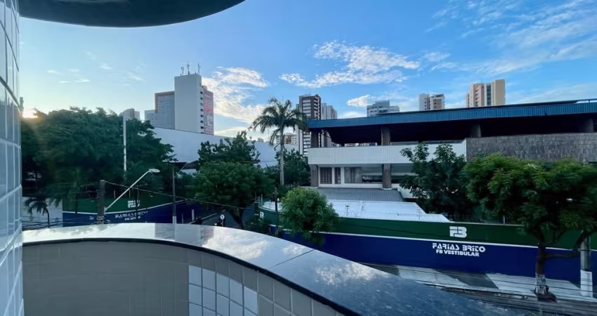 More na Varjota, 127m, ao lado do colegio Farias Brito
