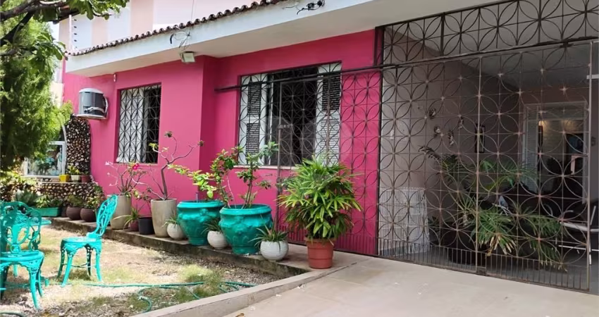 Casa solta na Parquelândia