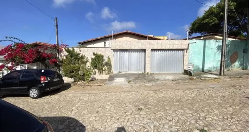 Casa Solta no Edson Queiroz