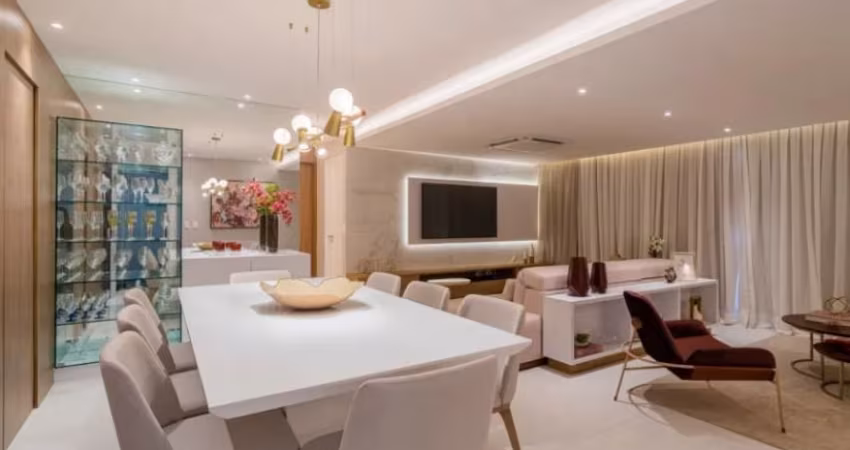 Apartamento todo Projetado e Reformado, Nascente