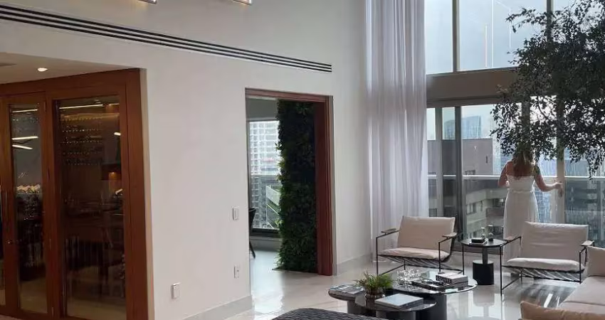 Apartamento na Vila Olímpia de 275 metros quadrados com 3 suítes e 5 vagas de garagem.