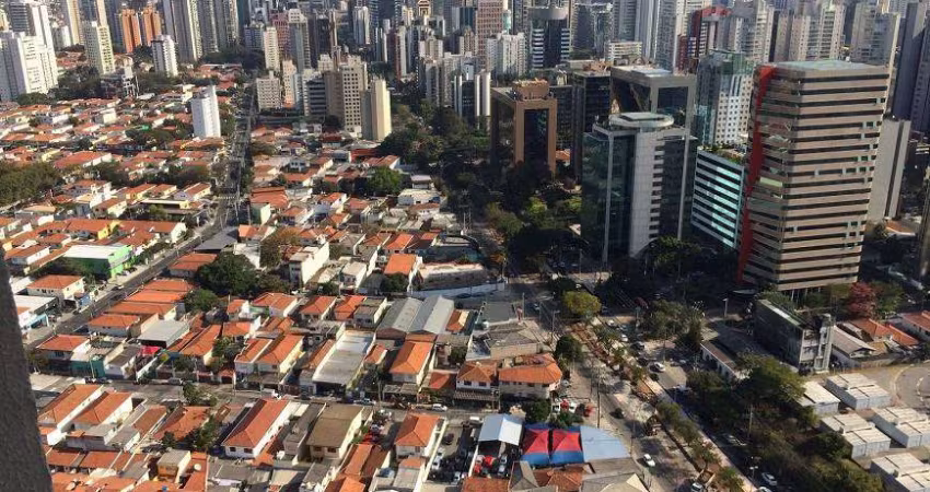 Cobertura duplex de 175 metros quadrados com 3 suítes e 3 vagas de garagem.