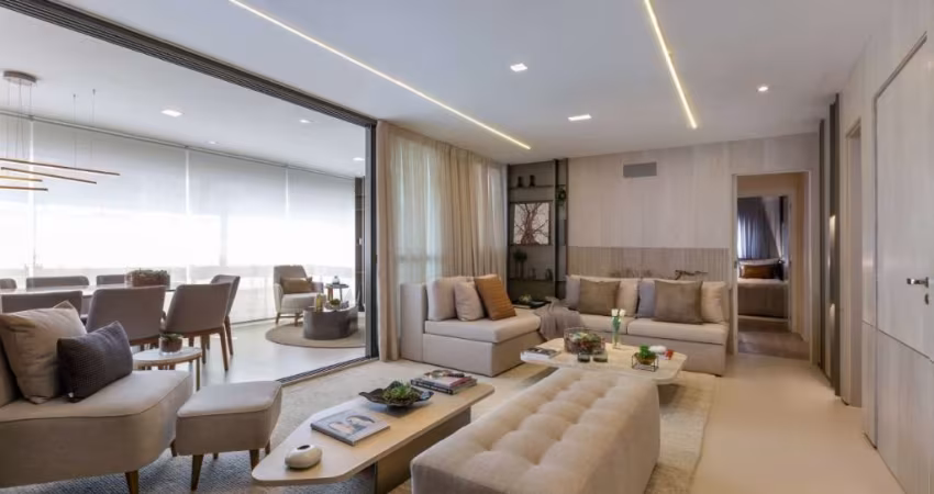 Apartamento pronto de 143 M² no Campo Belo com hall privativo.