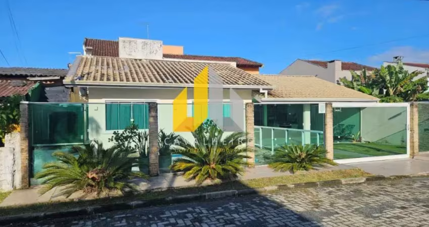 Excelente casa a venda em guaratuba com piscina brejatuba