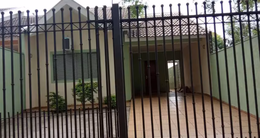Casa com 3 quartos à venda na Rua Rui Barbosa, 2081, Zona 06, Maringá