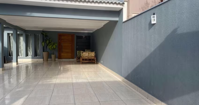 Casa com 3 quartos à venda na Rua Pioneiro José Borin, 98, Jardim Paulista, Maringá