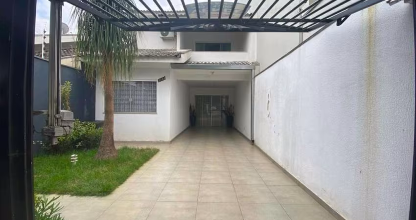 Casa com 3 quartos à venda na Rua Pioneiro Otaviano Pereira Soares, Jardim Paris III, Maringá