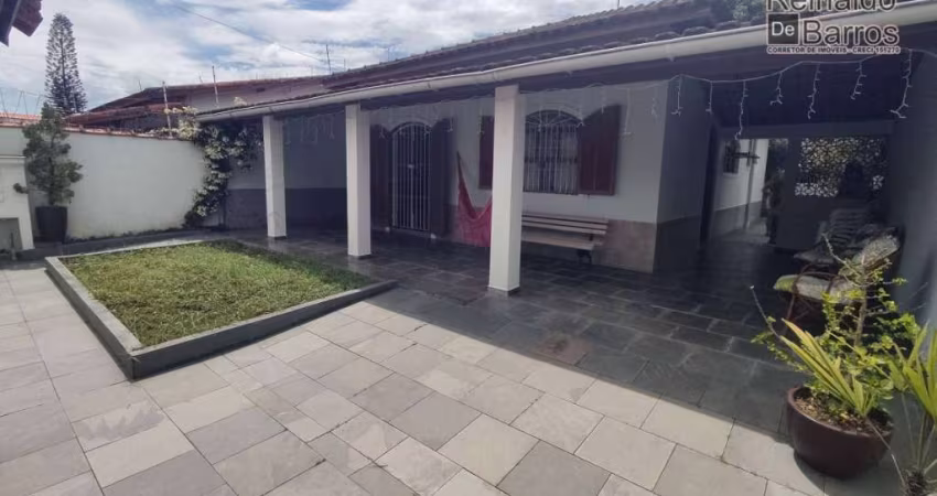 Casa com 3 dormitórios à venda por R$ 550.000,00 - Vila Suarão - Itanhaém/SP