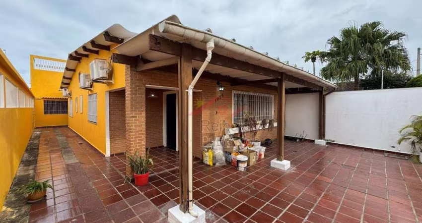 Casa com 4 dormitórios para alugar por R$ 3.300/mês - Jardim Suarão - Itanhaém/SP