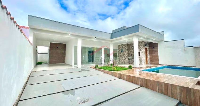 Linda Casa com 3 quartos lote inteiro à 100 metros do Mar