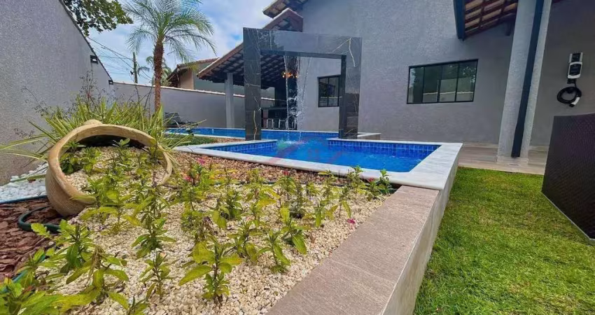 Luxuosa residência de alto padrão com piscina e automatizada