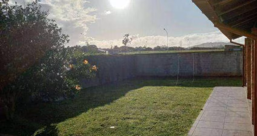 Casa com 4 dormitórios à venda, 220 m² por R$ 1.370.000,00 - Campeche - Florianópolis/SC