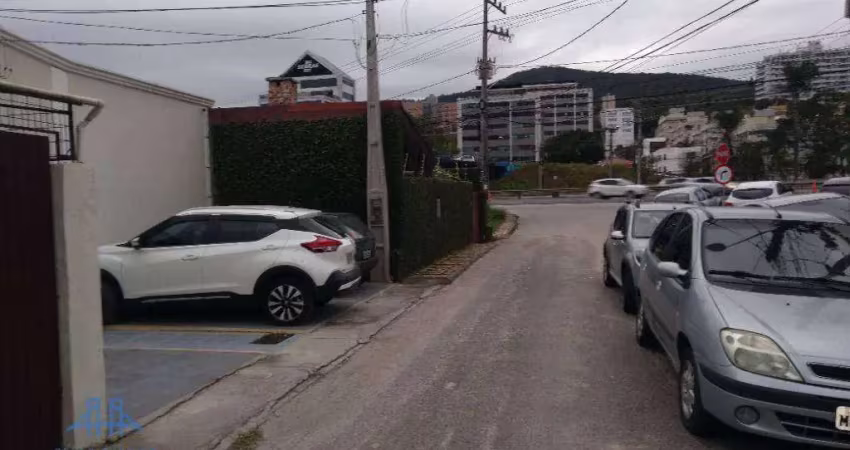 Casa com 10 dormitórios à venda, 240 m² por R$ 1.400.000,00 - João Paulo - Florianópolis/SC