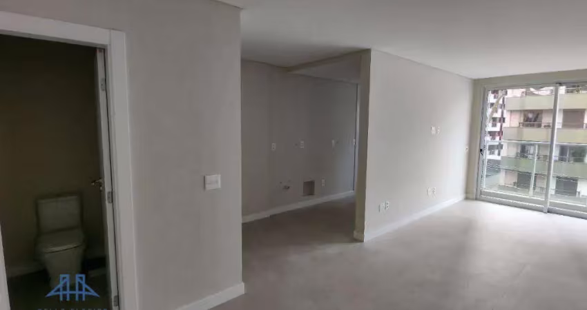 Apartamento com 2 dormitórios à venda, 74 m² por R$ 1.400.000,00 - Centro - Florianópolis/SC