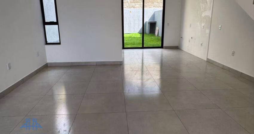 Casa com 3 dormitórios à venda, 103 m² por R$ 690.000,00 - Serraria - São José/SC