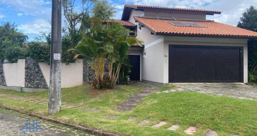 Casa com 4 dormitórios à venda, 239 m² por R$ 2.195.000,00 - Itacorubi - Florianópolis/SC