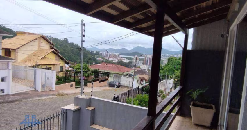 Casa à venda, 280 m² por R$ 1.600.000,00 - Trindade - Florianópolis/SC