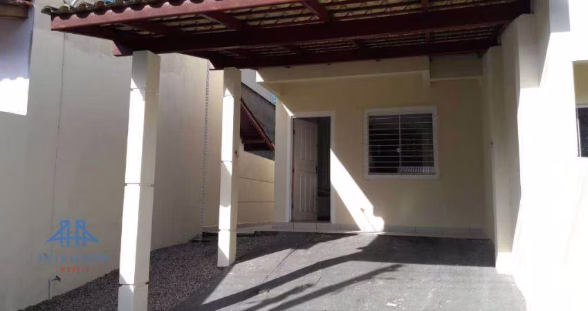 Sobrado com 2 dormitórios à venda, 60 m² por R$ 307.400 - Forquilhas - São José/SC