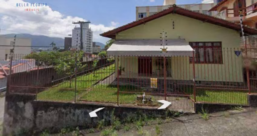 Casa à venda na trindade – ótima localização, terreno de esquina e linda vista, terreno com 364m² e casa 119m²