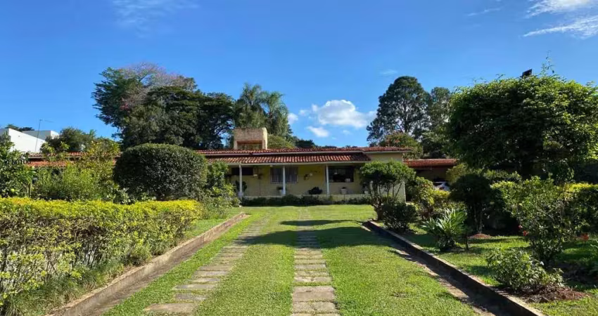 Casa para Venda em Atibaia, Jardim dos Pinheiros, 3 dormitórios, 1 suíte, 2 banheiros, 2 vagas