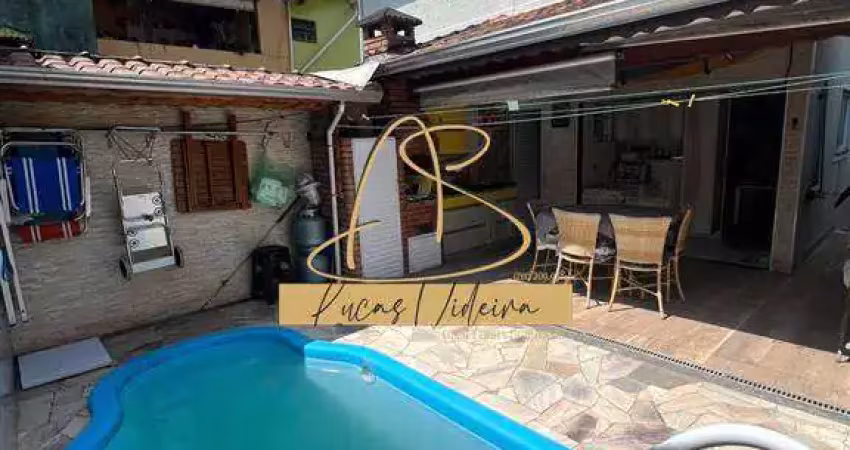 Sobrado totalmente reformado a 100 metros do mar! vila tupi!