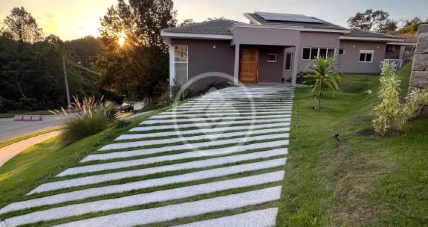 casa com 3 suites no condomínio terra Caxambu codigo: 68222