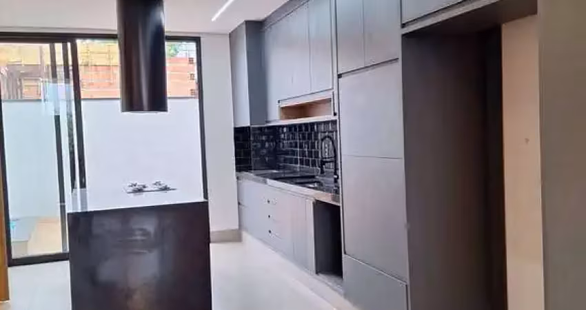 Vende-se casa térrea com 3 suítes condomínio Vivendas da Mata Aroeira 