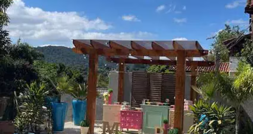 Venha morar em mairiporã, apenas 20 minutos de sp,  casa com piscina e sauna