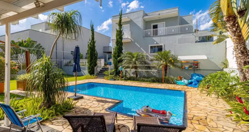 Excepcional casa à venda em condominio fechado de alto padrao em atibaia