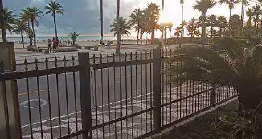Apartamento pé na areia (vista praia) no canto do forte
